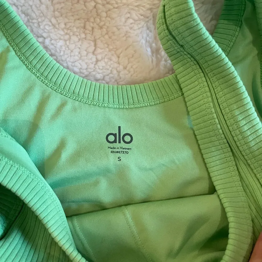 Alo Yoga Green Set Wellness Bra and Airbrush 7" Biker Short | SZ S - Picture 13 of 14